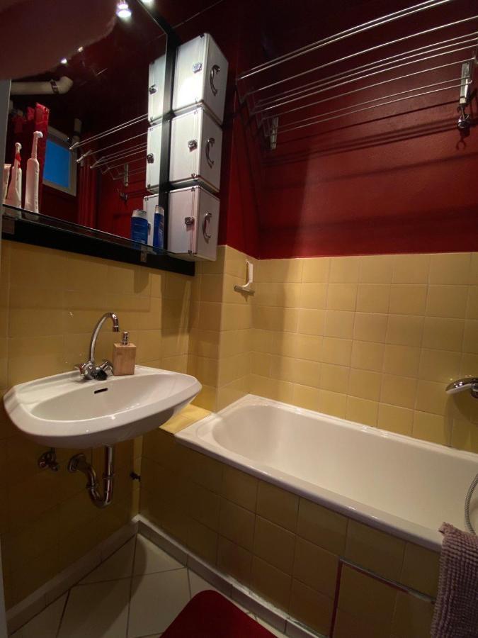 Cozy Modern Apartment With Small Balcony In The Heart Of Berlin Luaran gambar